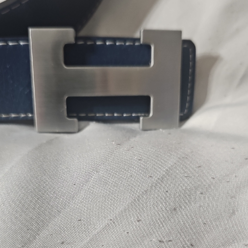 Elegant Navy Belt Bag with Silver Accent